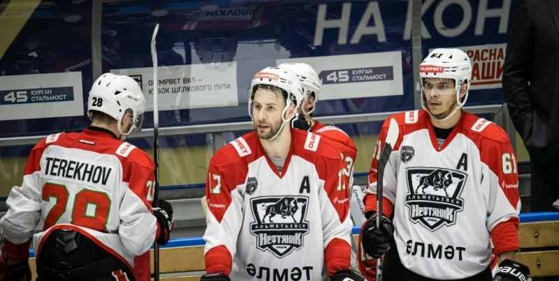 Нефтяник Ал - Торос Нефтяник Ал - Торос