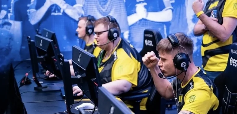 Aurora - Natus Vincere Aurora - Natus Vincere