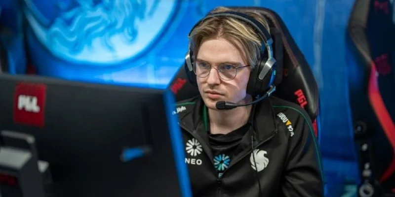 Team Falcons - NaVi Team Falcons - NaVi