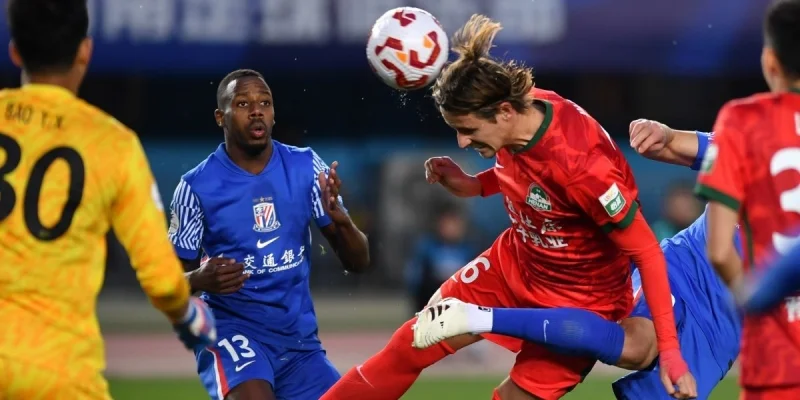 Циндао Вест Коаст - Шанхай Шэньхуа