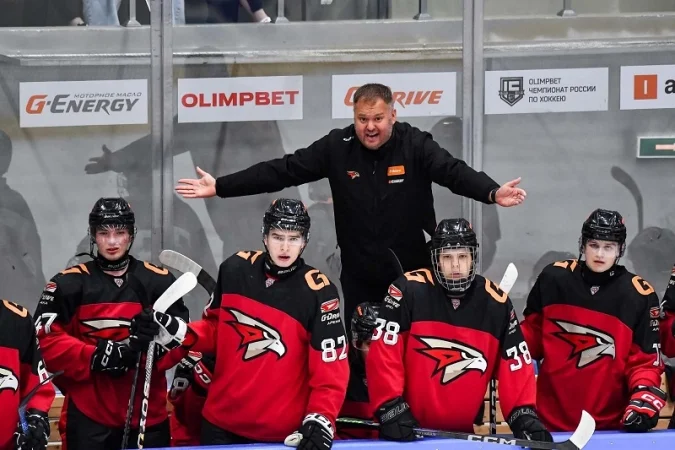 МХК Спартак - Омские Ястребы МХК Спартак - Омские Ястребы