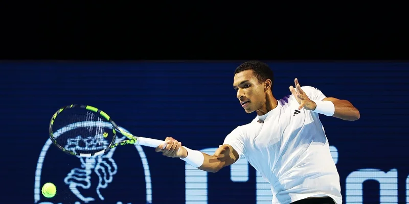 Феликс Оже-Альяссим - Франциско Комесана