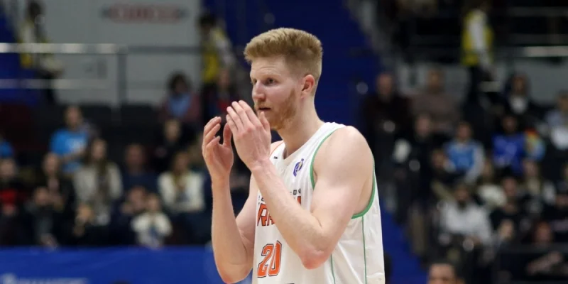 Уралмаш - Самара-СГЭУ Уралмаш - Самара-СГЭУ