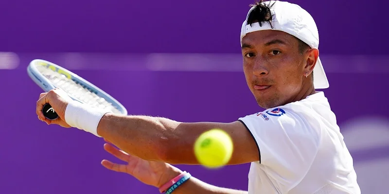 Сюнсукэ Накагава - Райан Пенистон