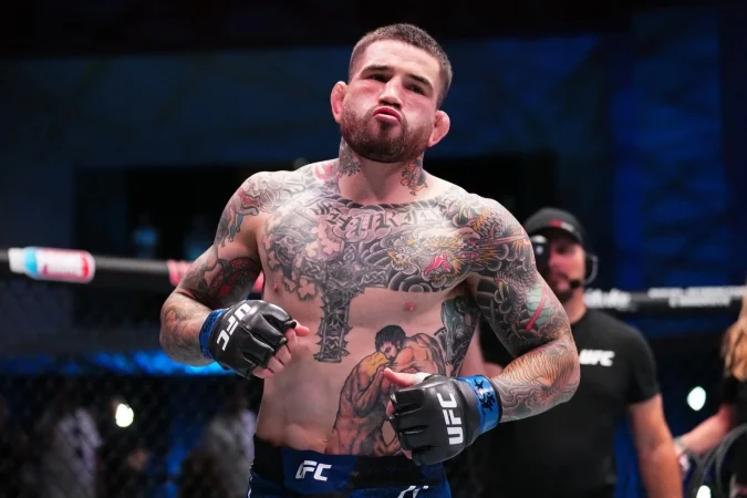 Шон Брэди - Майкл Моралес