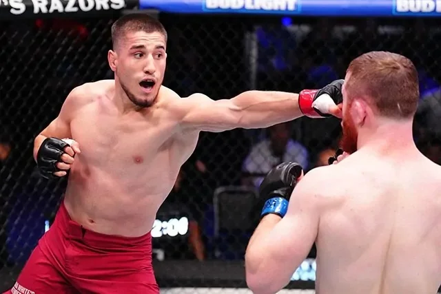 Байсангур Сусуркаев - Эрик МакКонико Байсангур Сусуркаев - Эрик МакКонико