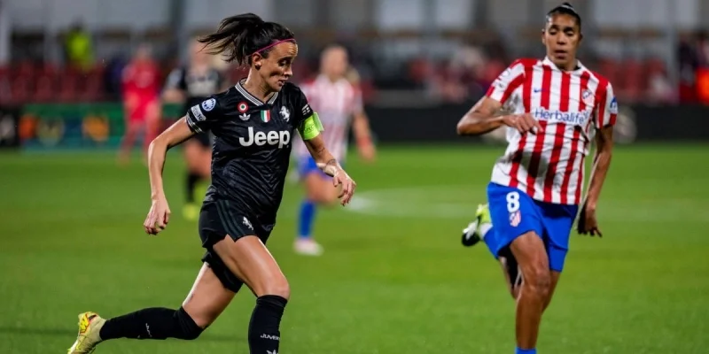 Juventus - Лион (Ж) Juventus - Лион (Ж)