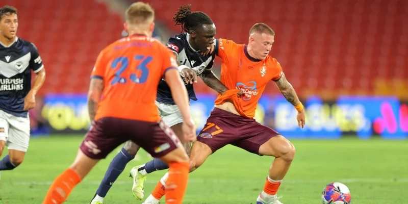 Аделаида Юнайтед - Брисбен Роар