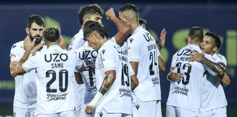 Витория Гимарайнш - Жил Висенте Витория Гимарайнш - Жил Висенте