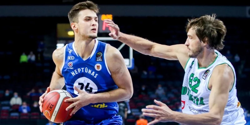 Университатя Клуж-Напока - Нептунас