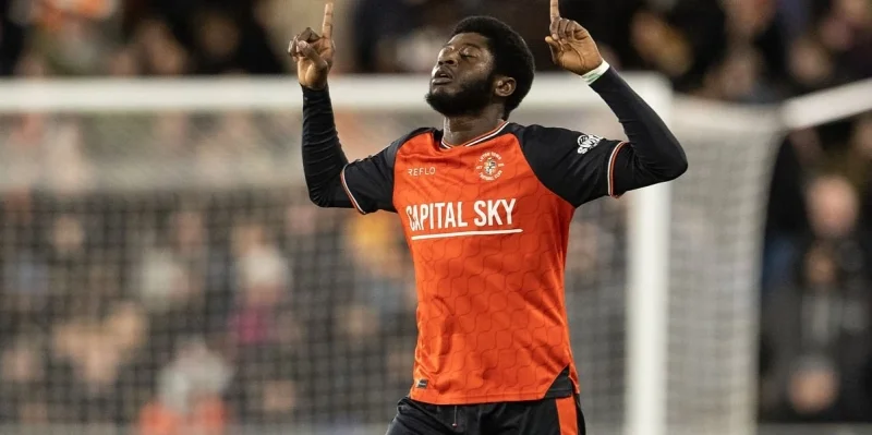 Рединг - Лутон Таун Рединг - Лутон Таун