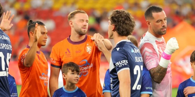 Макартур - Брисбен Роар Макартур - Брисбен Роар