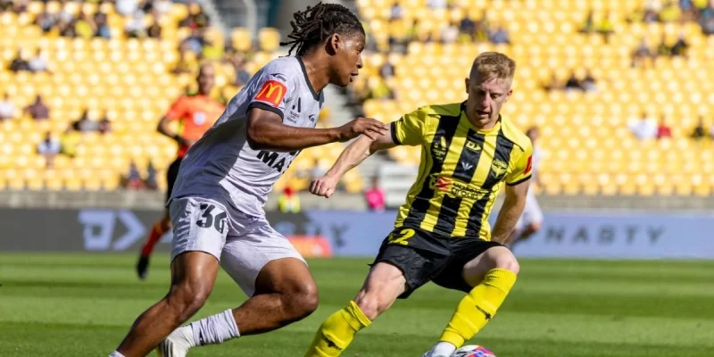 Веллингтон Феникс - Централ Кост Маринерс