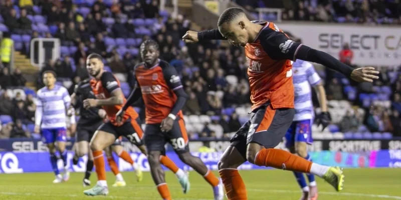 Лутон Таун - Уикомб Уондерерз