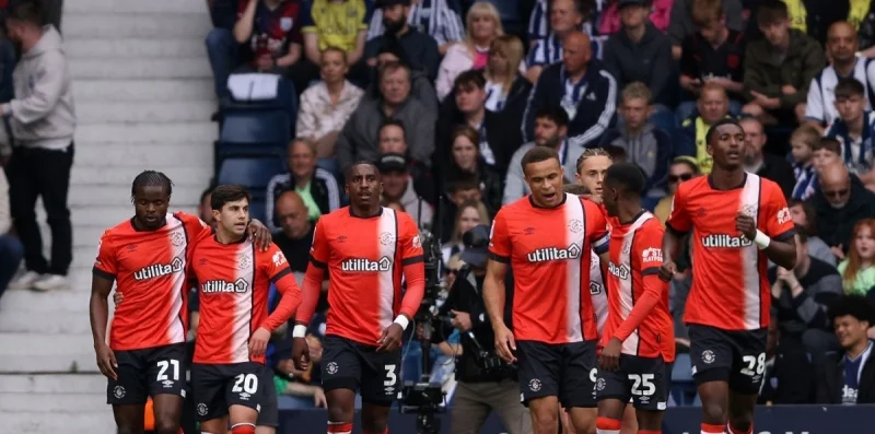 Лутон Таун - Лейтон Ориент Лутон Таун - Лейтон Ориент