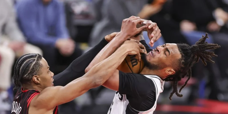 Сан-Антонио - Кливленд