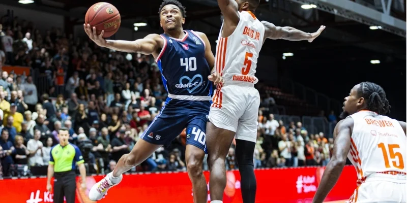 Бург-ан-Брес - Паниониос Бург-ан-Брес - Паниониос