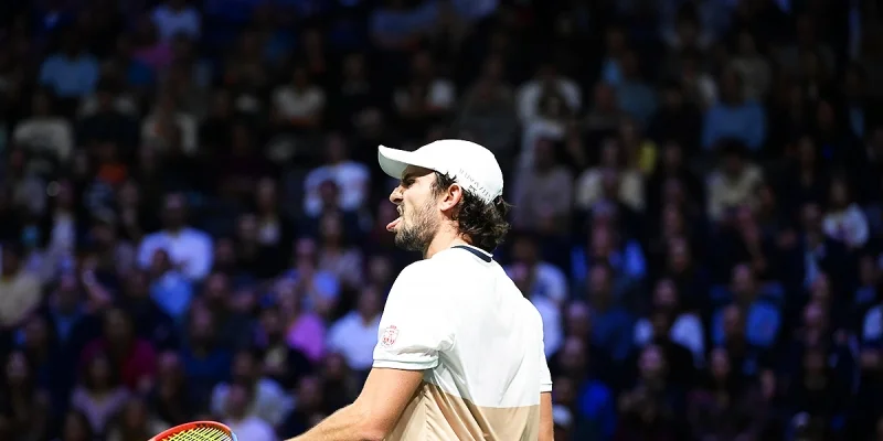 Валентин Вашеро - Себастьян Корда