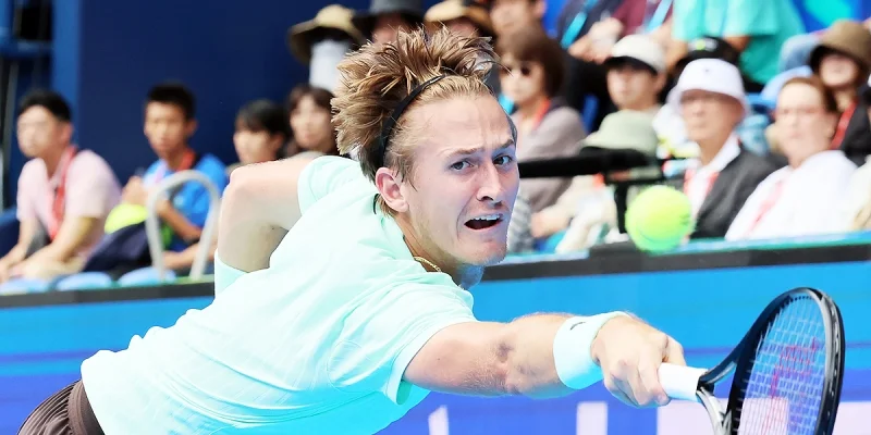 Себастьян Корда - Алекс Микельсен