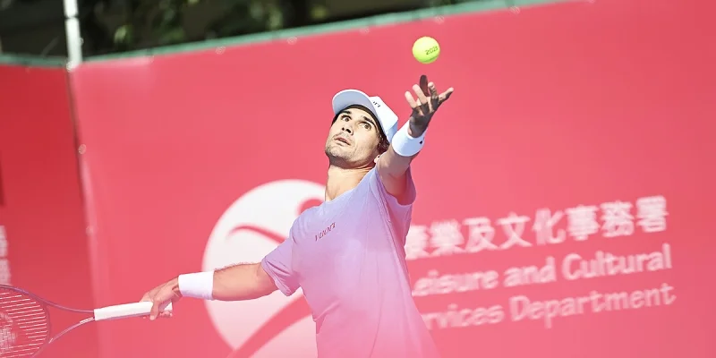 Маркос Хирон - Майкл Ммо