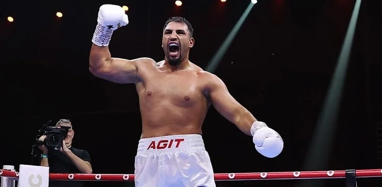 Агит Кабайел - Дамиан Кныба