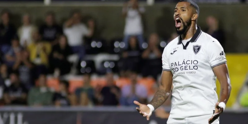 Академику де Визеу - Лейрия Академику де Визеу - Лейрия