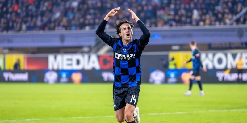 Хольштайн Киль - Падерборн Хольштайн Киль - Падерборн