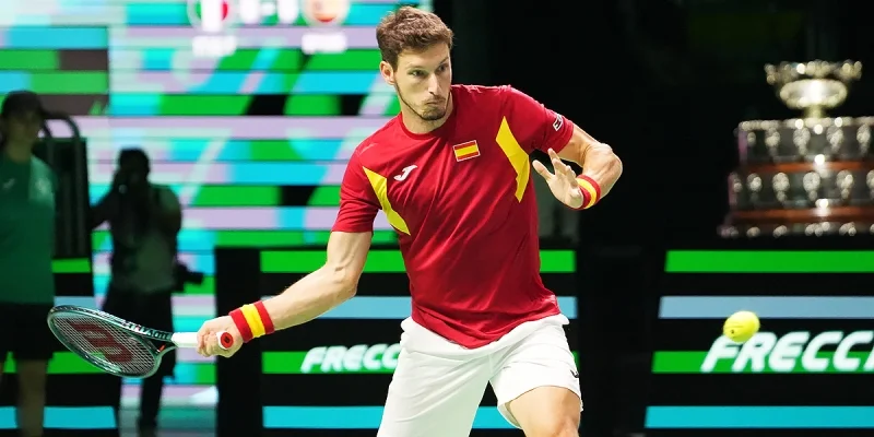 Якуб Меншик - Пабло Каррено-Буста