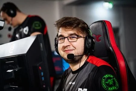 mouz NXT - BASEMENT BOYS mouz NXT - BASEMENT BOYS