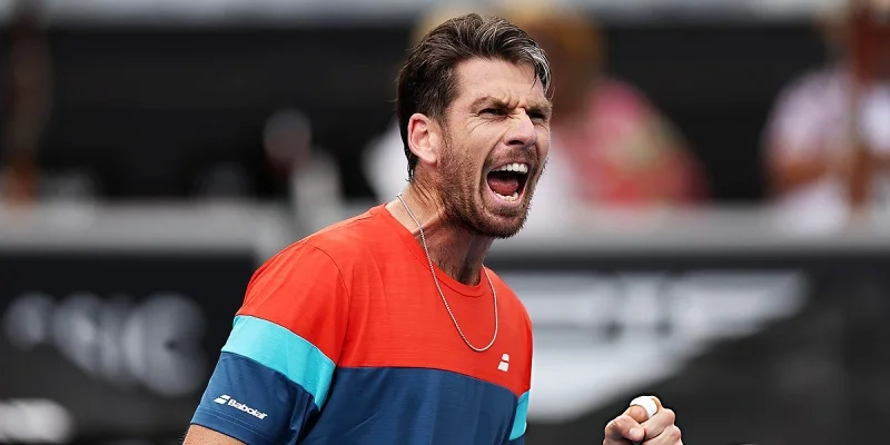 Эмилио Нава - Кэмерон Норри