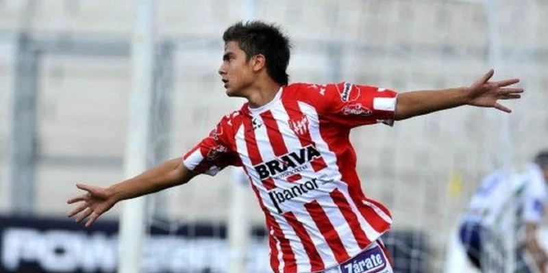 Институто - Велес Сарсфилд