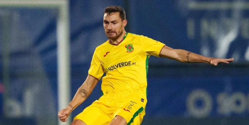 Пасуш де Феррейра - Академику де Визеу