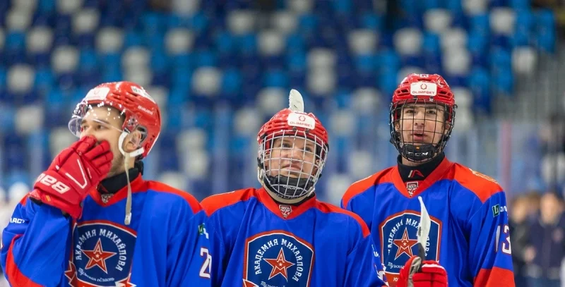 АКМ-Юниор - Академия Михайлова