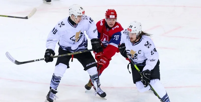 Красная Машина - Тайфун Красная Машина - Тайфун