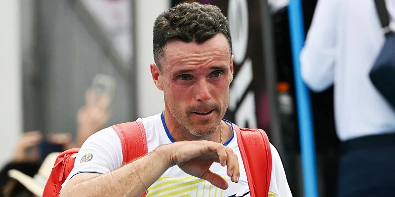 Роберто Баутиста - Кристофер О'Коннелл