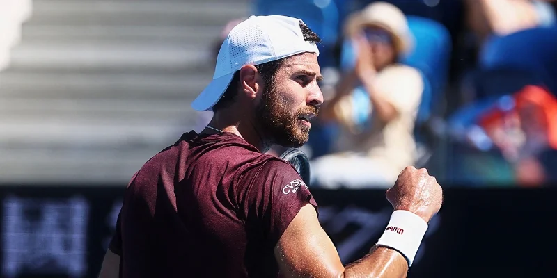 Карен Хачанов - Йеспер де Йонг