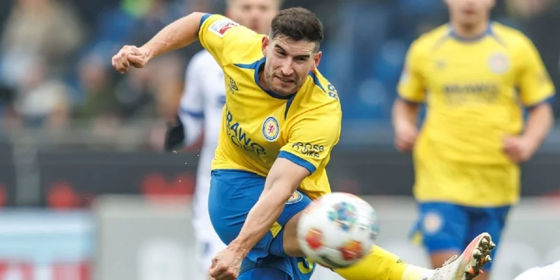 Айнтрахт Брауншвейг - Дармштадт Айнтрахт Брауншвейг - Дармштадт