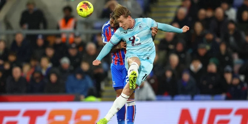 Бернли - Мансфилд Бернли - Мансфилд