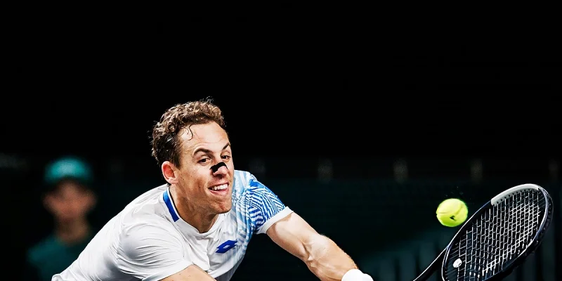 Чжичжэнь Чжан - Роберто Карбальес-Баэна