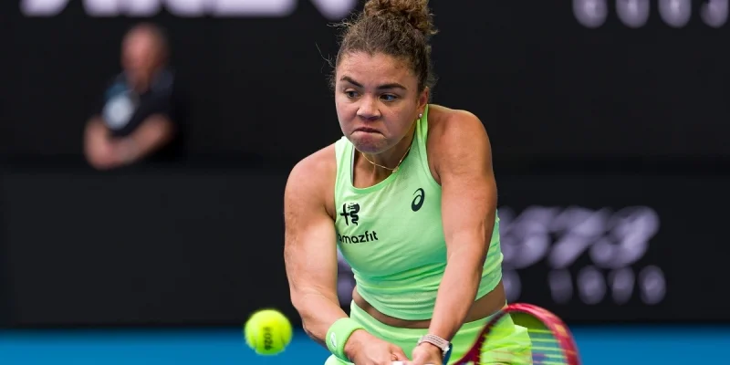 Александра Эала - Жасмине Паолини