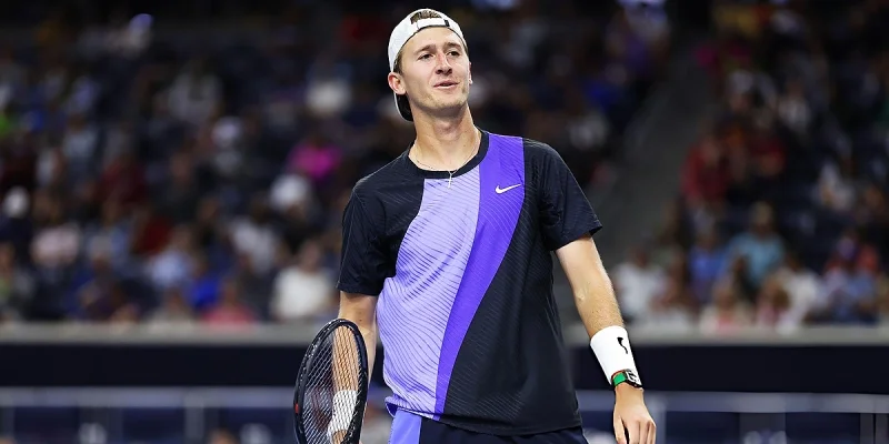 Себастьян Корда - Маккензи Макдональд