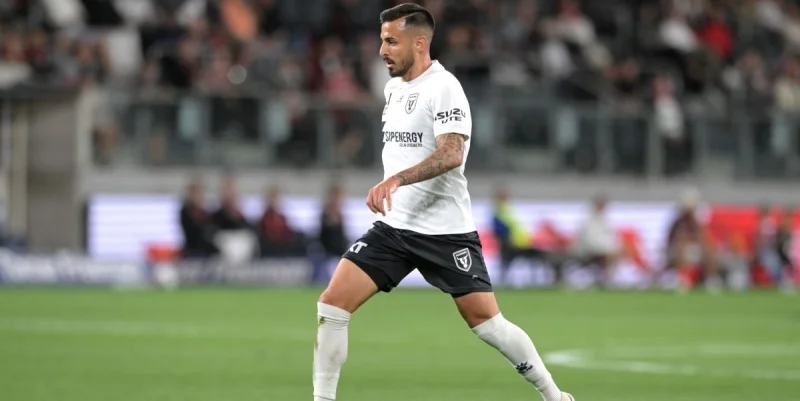 Макартур - Бангкок Юнайтед