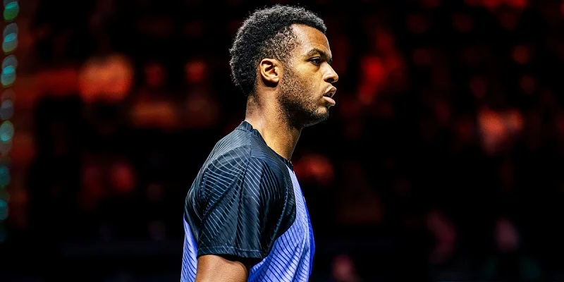 Феликс Оже-Альяссим - Джованни Мпетши-Перрикар