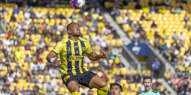 Аделаида Юнайтед - Веллингтон Феникс