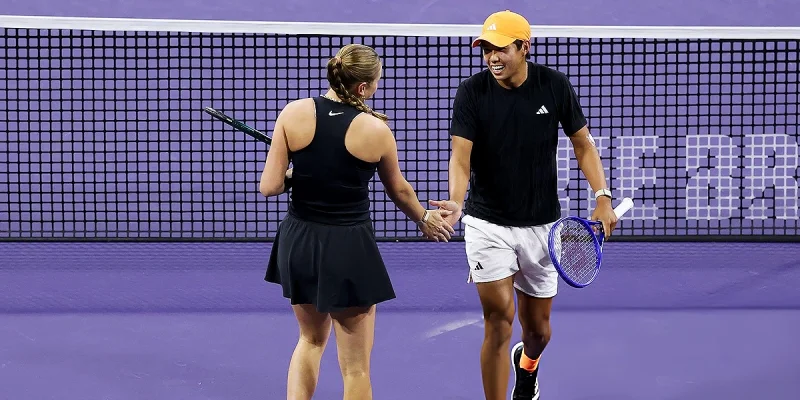 Адам Уолтон - Лернер Тьен