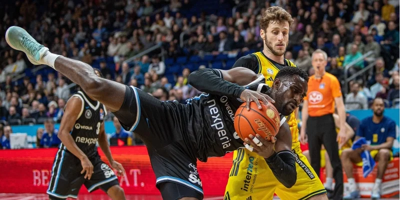 Людвигсбург - Гамбург