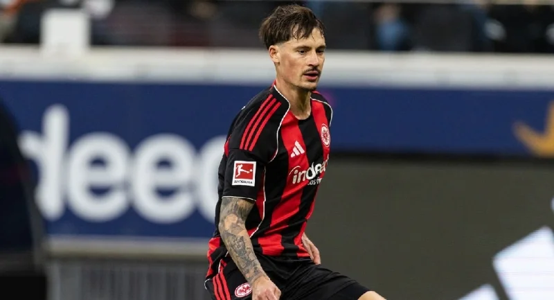 Санкт-Паули - Айнтрахт Фр