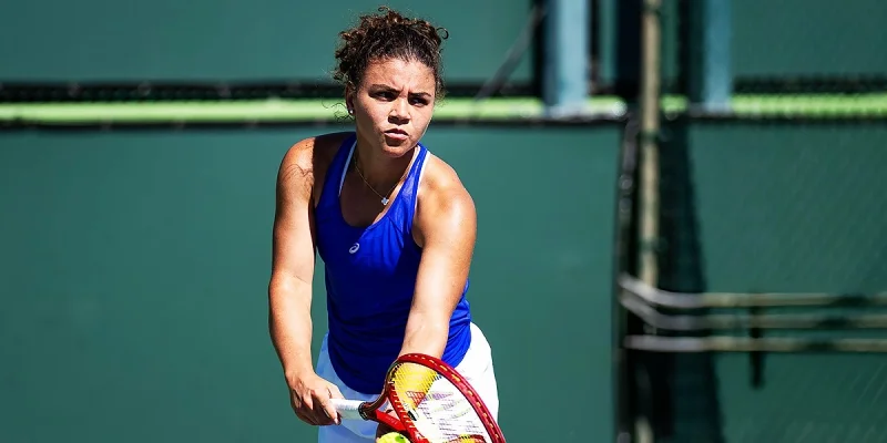 Айла Томлянович - Жасмине Паолини