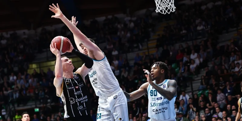 Олимпия Милано - Канту