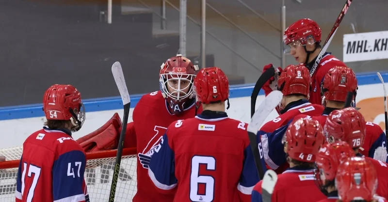 АКМ-Юниор - Локо